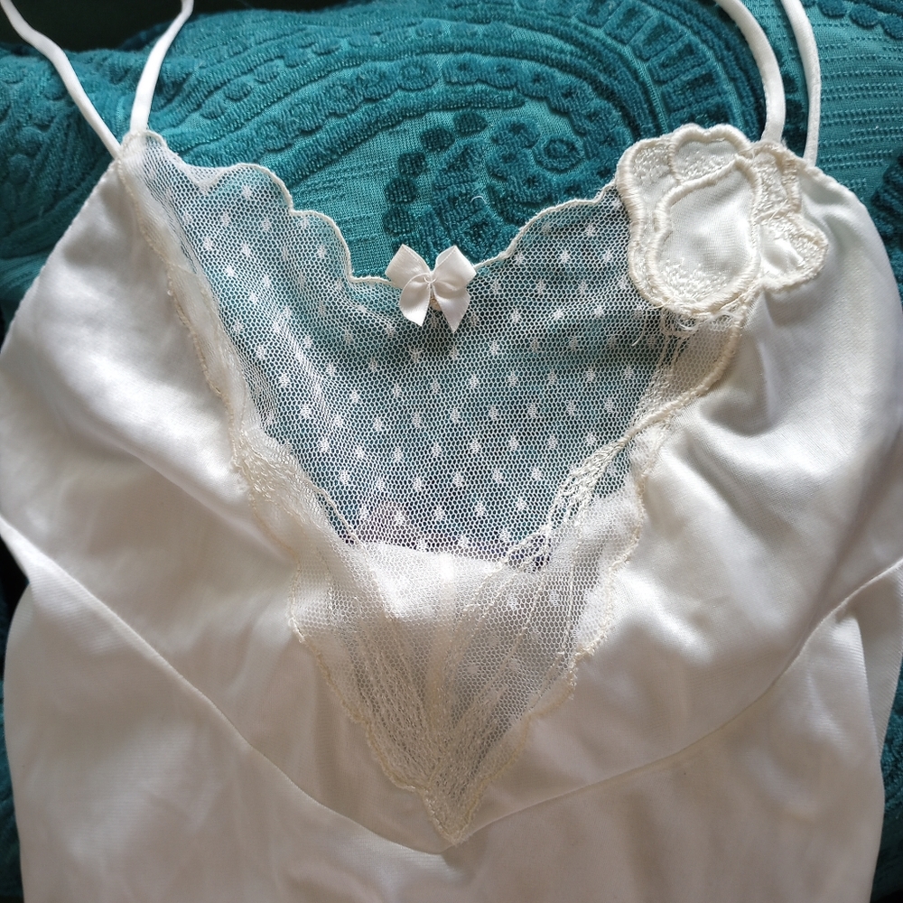 Vintage 70s Interludes by Cira White Lace / mesh Nightgown exc preowned